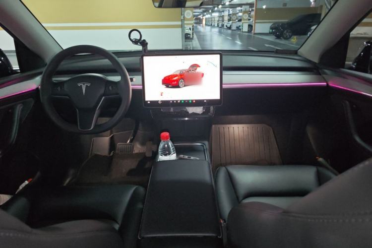 Used Tesla Model Y 2023 Rear-Wheel-Drive Version Center Console