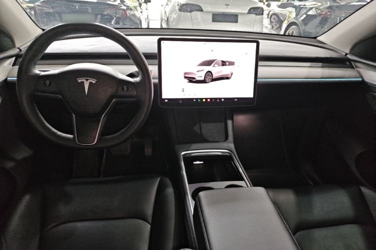 Used Tesla Model Y 2023 Rear-Wheel-Drive Version Center Console