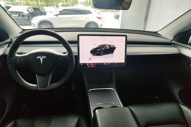 Used Tesla Model Y 2023 Rear-Wheel-Drive Version Center Console