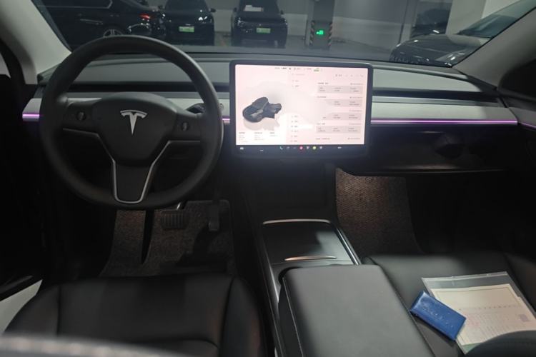 Used Tesla Model Y 2023 Rear-Wheel-Drive Version Center Console
