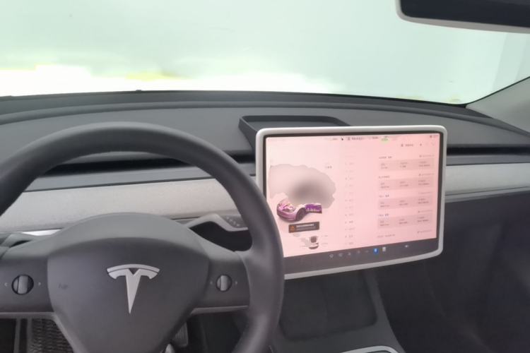 Used Tesla Model Y 2023 Rear-Wheel-Drive Version Center Console