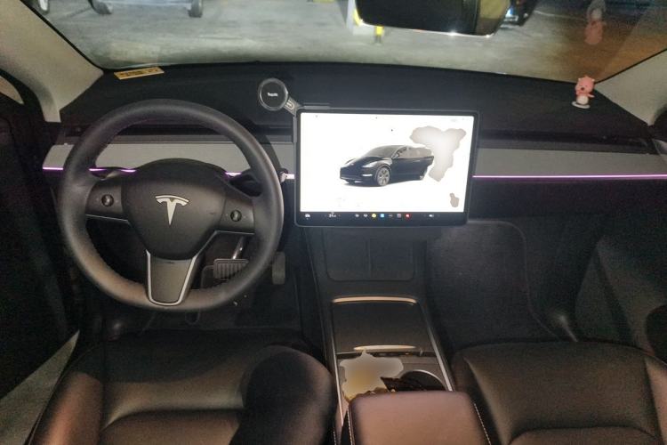 Used Tesla Model Y 2023 Rear-Wheel-Drive Version Center Console