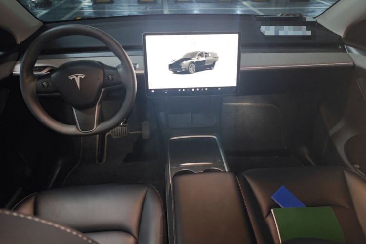 Used Tesla Model Y 2023 Rear-Wheel-Drive Version Center Console