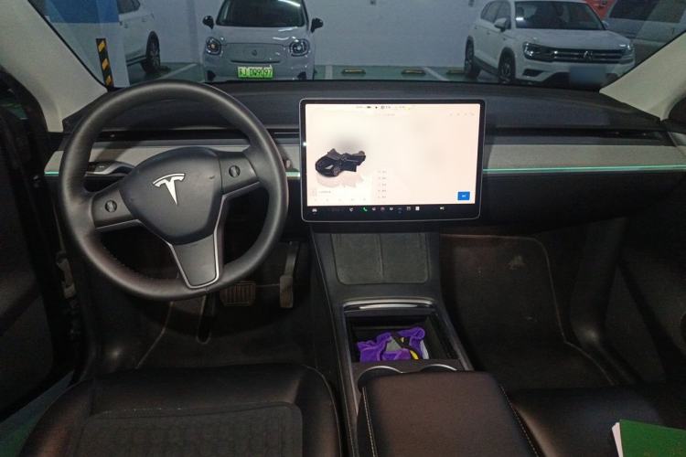 Used Tesla Model Y 2023 Rear-Wheel-Drive Version Center Console