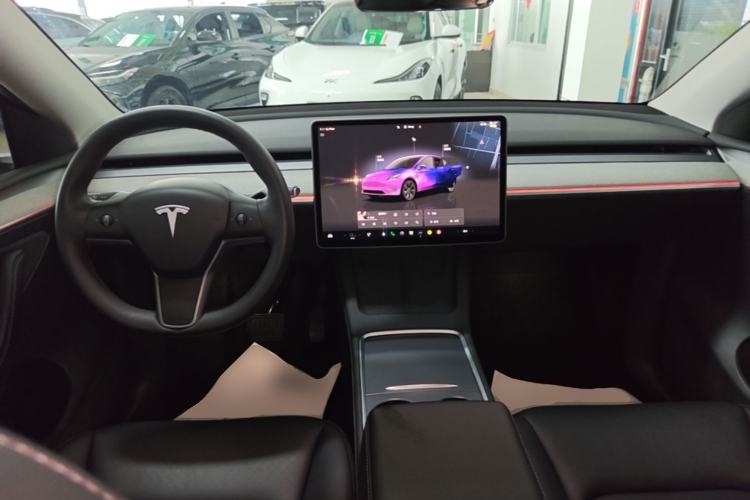 Used Tesla Model Y 2023 Rear-Wheel-Drive Version Center Console