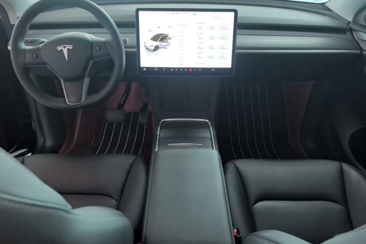 Used Tesla Model Y 2023 Long-Range All-Wheel-Drive Version Center Console