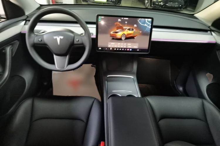 Used Tesla Model Y 2023 Rear-Wheel-Drive Version Center Console