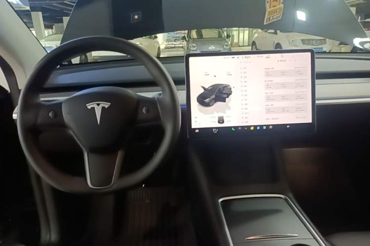 Used Tesla Model Y 2023 Rear-Wheel-Drive Version Center Console