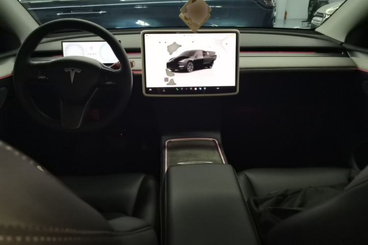 Used Tesla Model Y 2023 Rear-Wheel-Drive Version Center Console