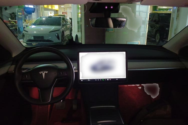 Used Tesla Model Y 2023 Rear-Wheel-Drive Version Center Console