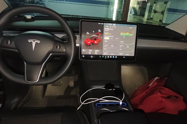 Used Tesla Model Y 2023 Rear-Wheel-Drive Version Center Console