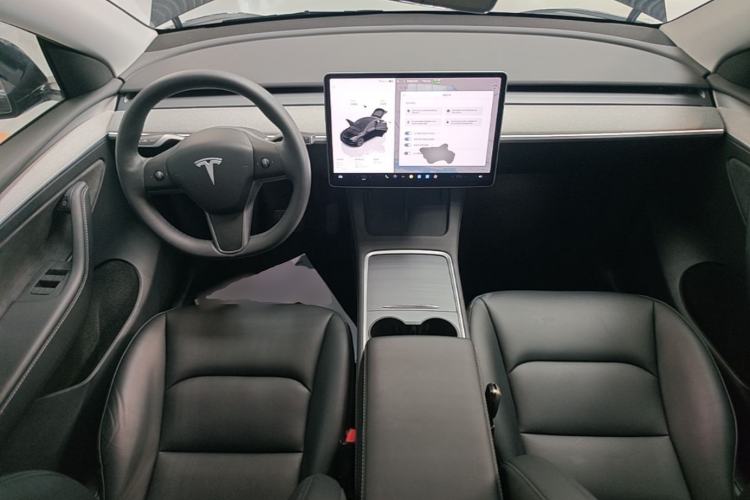 Used Tesla Model Y 2023 Rear-Wheel-Drive Version Center Console