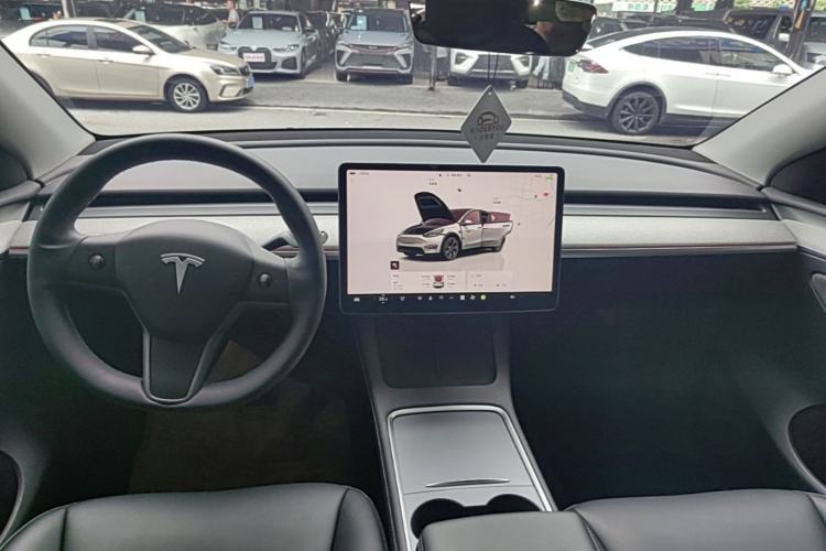 Used Tesla Model Y 2023 Rear-Wheel-Drive Version Center Console