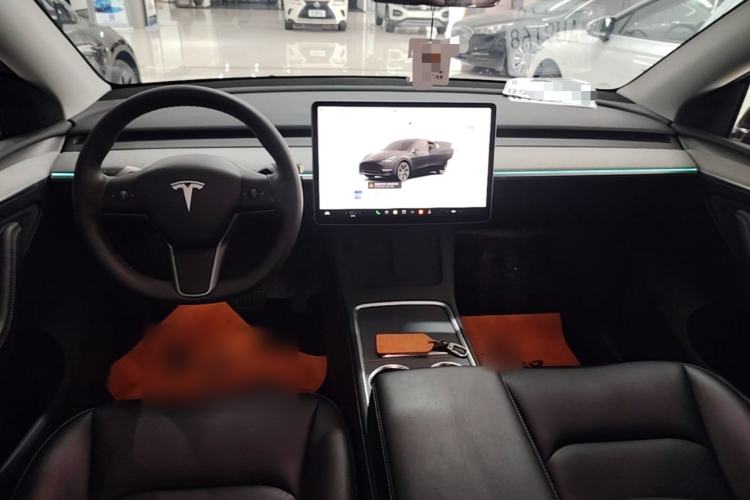 Used Tesla Model Y 2023 Rear-Wheel-Drive Version Center Console