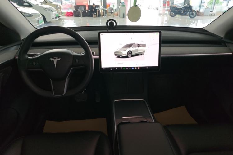 Used Tesla Model Y 2023 Rear-Wheel-Drive Version Center Console