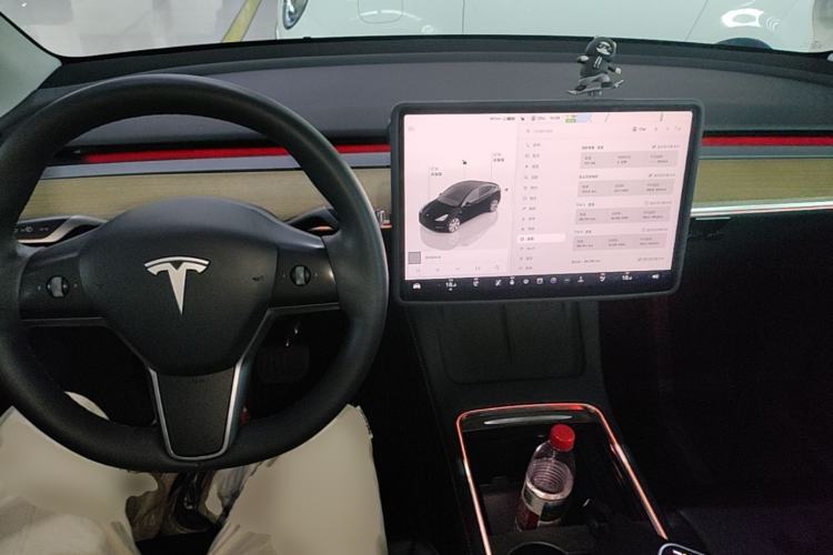 Used Tesla Model Y 2023 Rear-Wheel-Drive Version Center Console