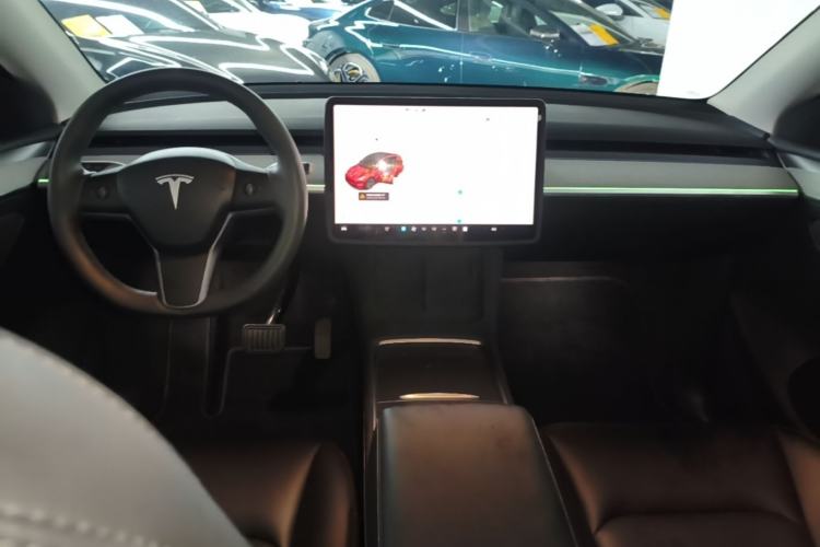 Used Tesla Model Y 2023 Rear-Wheel-Drive Version Center Console