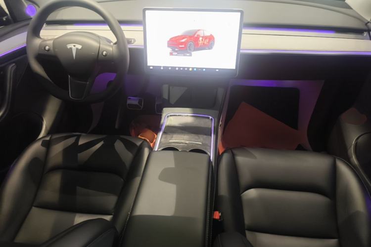 Used Tesla Model Y 2023 Rear-Wheel-Drive Version Center Console