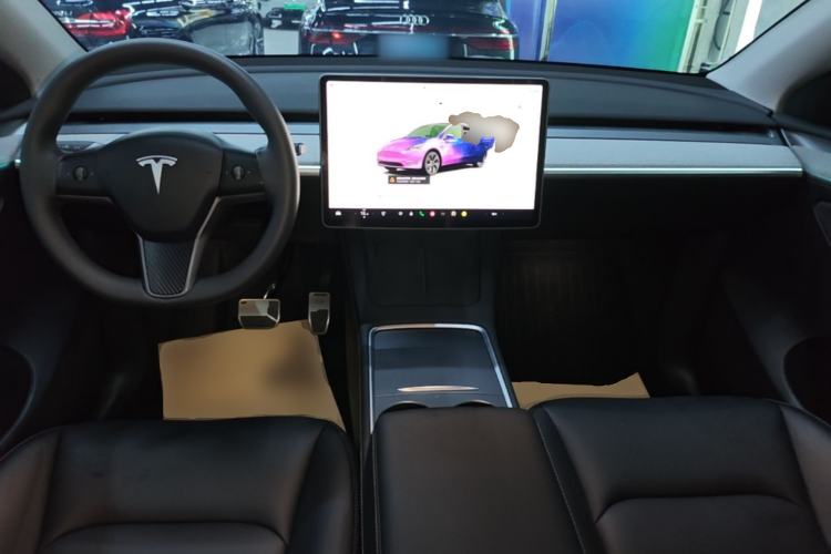 Used Tesla Model Y 2023 Rear-Wheel-Drive Version Center Console