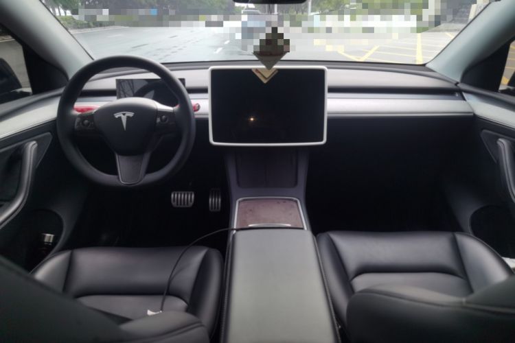 Used Tesla Model Y 2023 Rear-Wheel-Drive Version Center Console