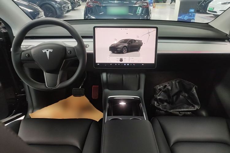 Used Tesla Model Y 2023 Rear-Wheel-Drive Version Center Console