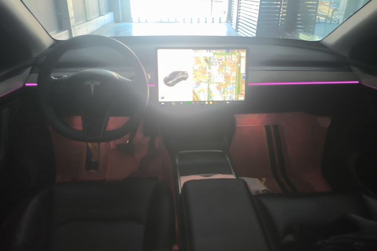 Used Tesla Model Y 2023 Rear-Wheel-Drive Version Center Console