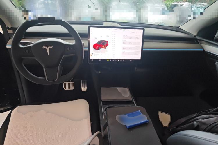 Used Tesla Model Y 2023 Rear-Wheel-Drive Version Center Console