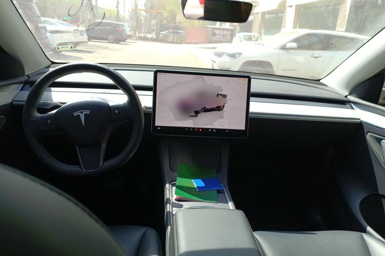 Used Tesla Model Y 2023 Rear-Wheel-Drive Version Center Console