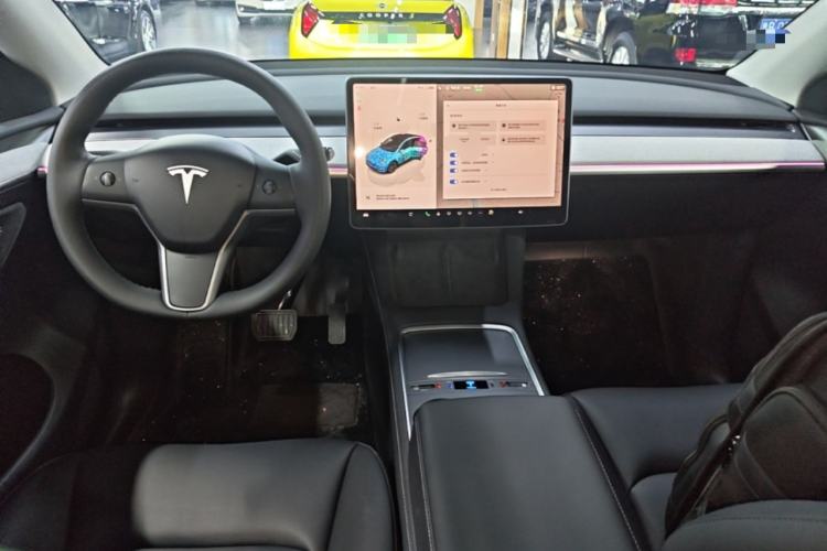 Used Tesla Model Y 2023 Rear-Wheel-Drive Version Center Console