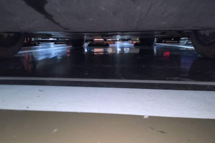 Used Tesla Model Y 2023 Rear-Wheel-Drive Version Chassis Front