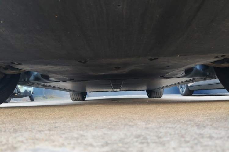 Used Tesla Model Y 2023 Rear-Wheel-Drive Version Chassis Front