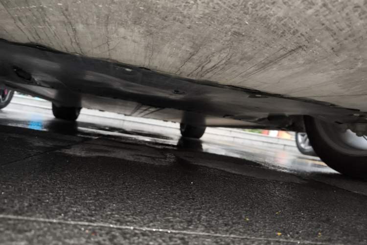 Used Tesla Model Y 2023 Rear-Wheel-Drive Version Chassis Front