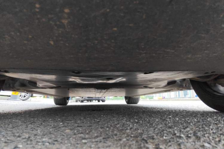 Used Tesla Model Y 2023 Rear-Wheel-Drive Version Chassis Front