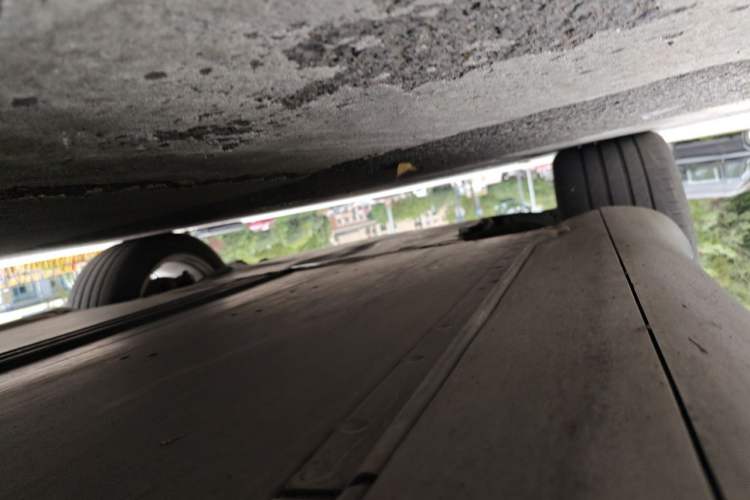 Used Tesla Model Y 2023 Rear-Wheel-Drive Version Chassis Front Left