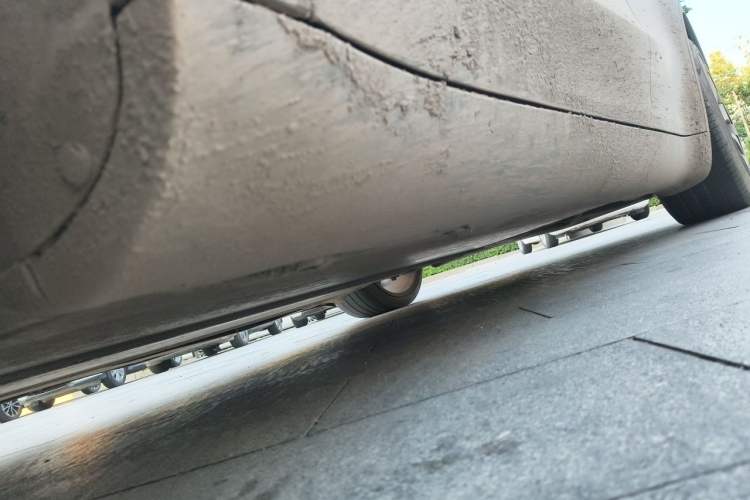 Used Tesla Model Y 2023 High-Performance All-Wheel-Drive Version Chassis Front Left