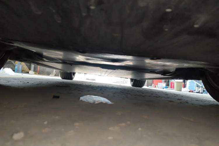 Used Tesla Model Y 2023 Rear-Wheel-Drive Version Chassis Front