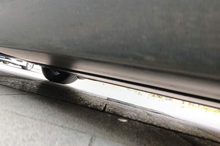 Used Tesla Model Y 2023 Rear-Wheel-Drive Version Chassis Front Right