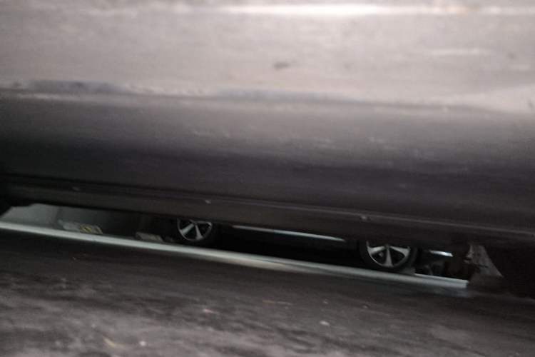 Used Tesla Model Y 2023 Rear-Wheel-Drive Version Chassis Front Right