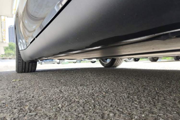 Used Tesla Model Y 2023 Long-Range All-Wheel-Drive Version Chassis Front Right