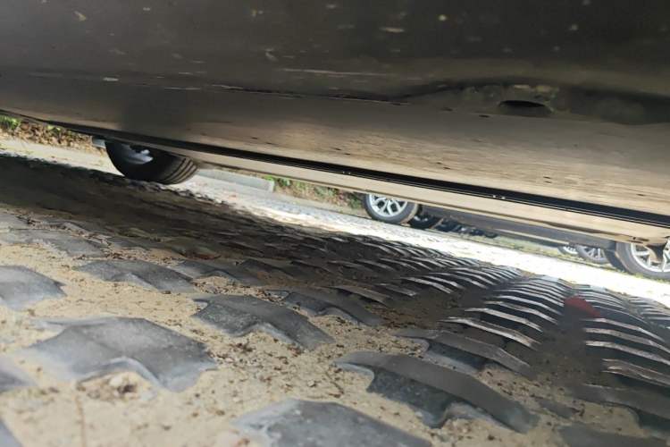 Used Tesla Model Y 2023 Rear-Wheel-Drive Version Chassis Front Right