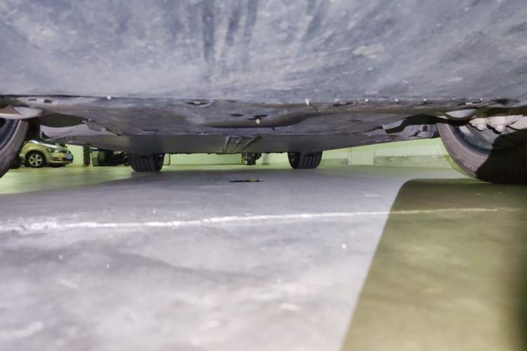 Used Tesla Model Y 2023 Rear-Wheel-Drive Version Chassis Front