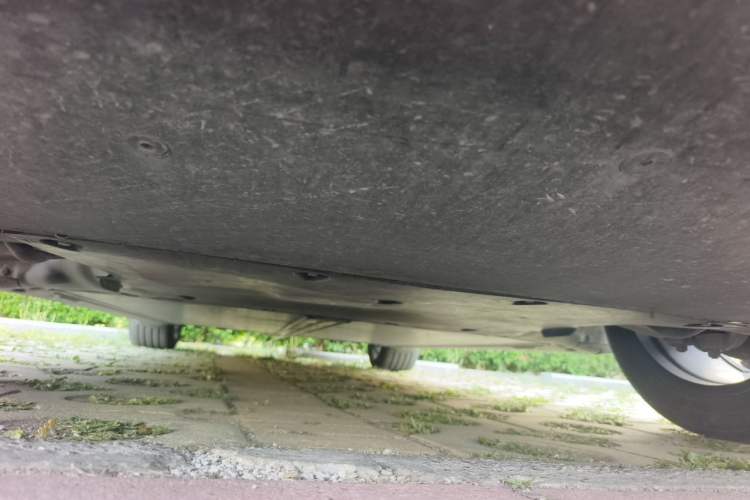 Used Tesla Model Y 2023 Rear-Wheel-Drive Version Chassis Front