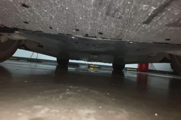 Used Tesla Model Y 2023 Rear-Wheel-Drive Version Chassis Front