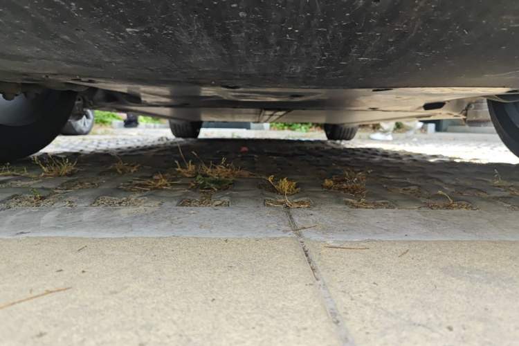 Used Tesla Model Y 2023 Rear-Wheel-Drive Version Chassis Front