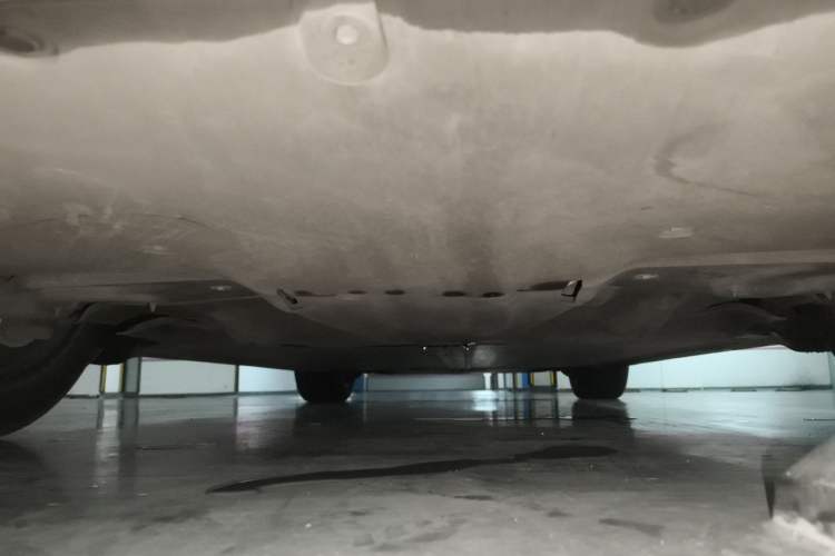Used Tesla Model Y 2023 Long-Range All-Wheel-Drive Version Chassis Rear