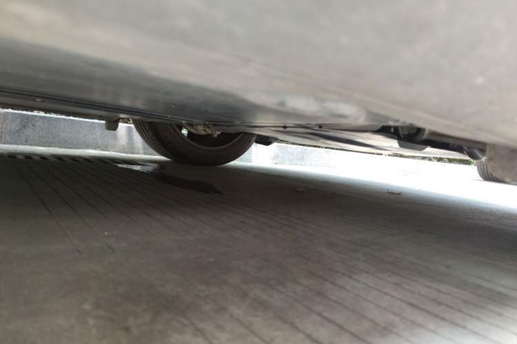 Used Tesla Model Y 2023 Long-Range All-Wheel-Drive Version Chassis Rear Right