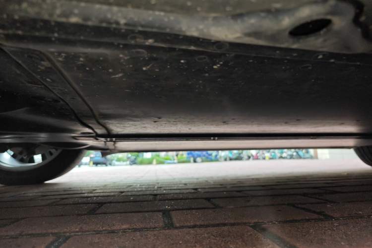 Used Tesla Model Y 2023 Long-Range All-Wheel-Drive Version Chassis Rear Right