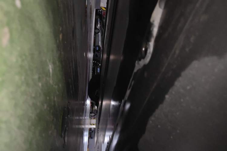 Used Tesla Model Y 2023 Rear-Wheel-Drive Version Chassis Rear Right