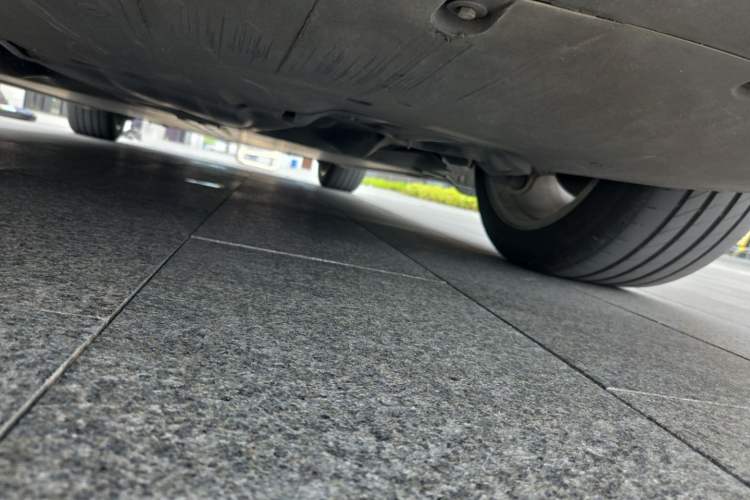 Used Tesla Model Y 2023 Rear-Wheel-Drive Version Chassis Rear Right