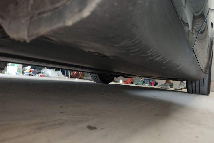 Used Tesla Model Y 2023 Rear-Wheel-Drive Version Chassis Rear Right